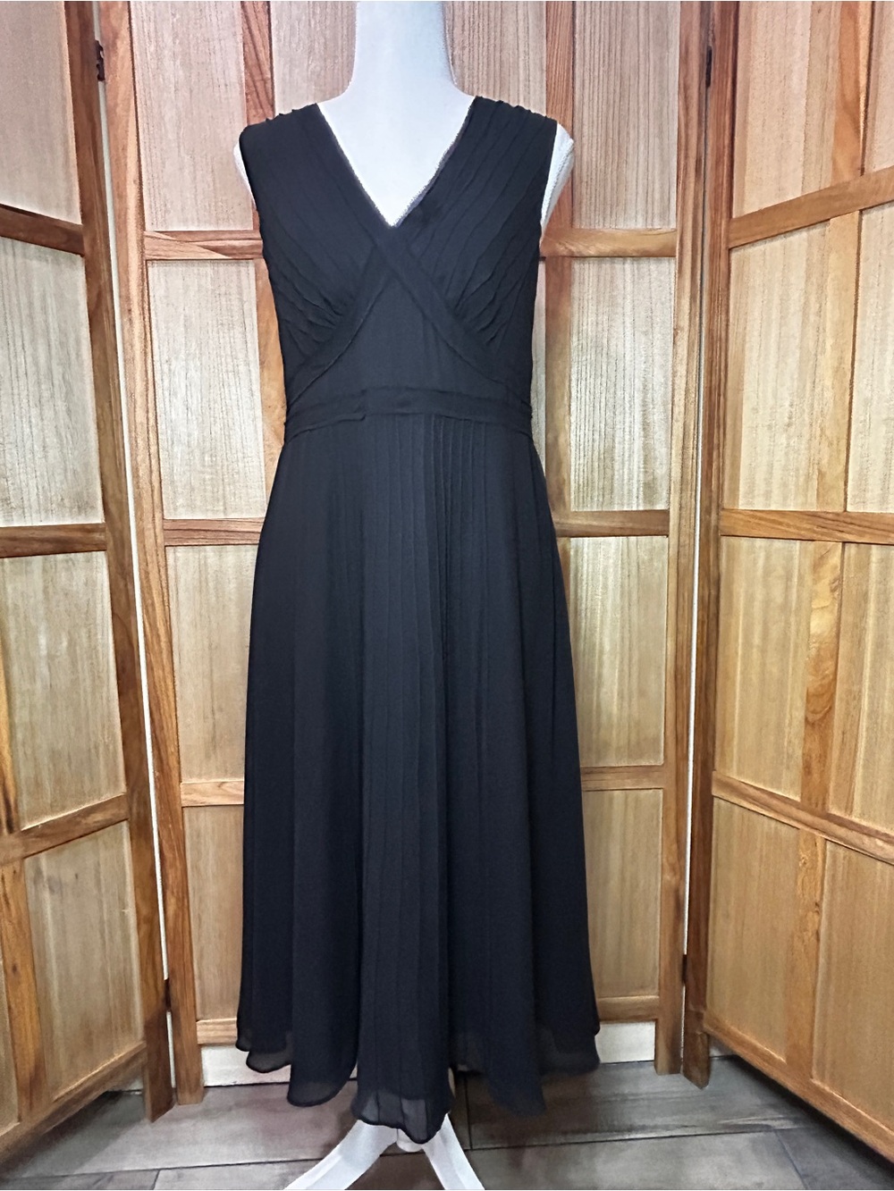 Isabella Bird Black Silk Pleated Midi Dress Sz 4 V-Neck Tie Back Cocktail